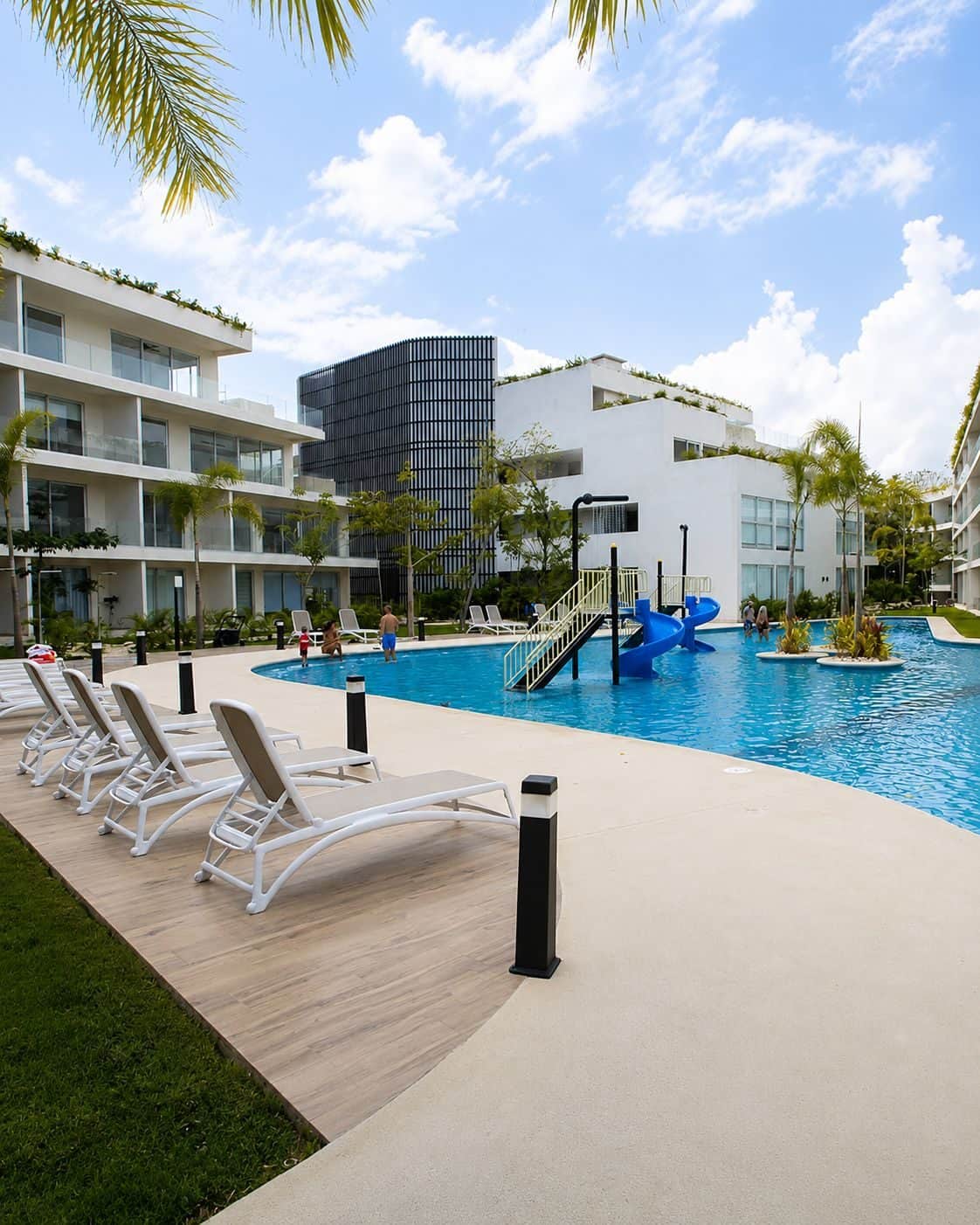 Resort Pool at The Leaf Playacar