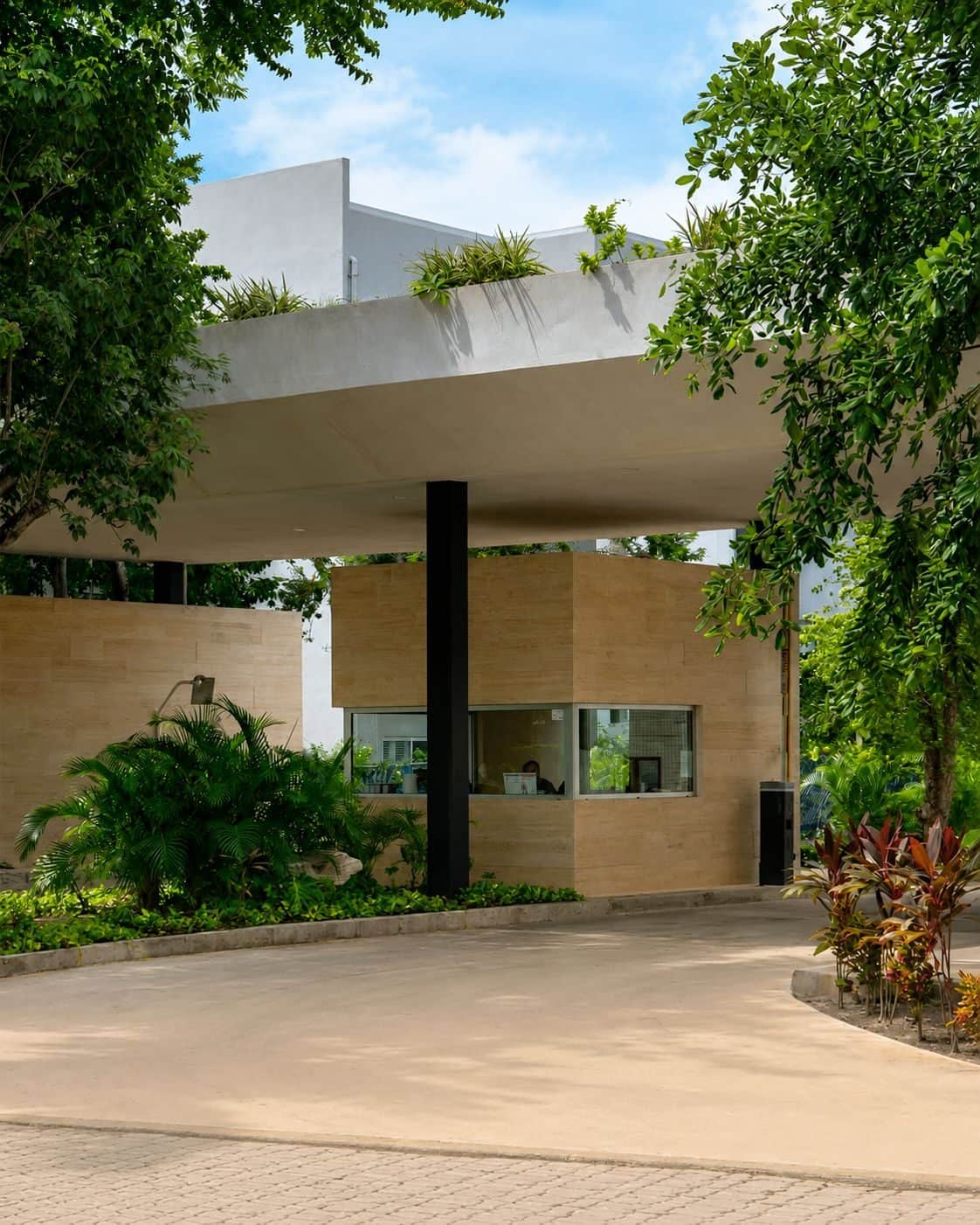 Gated Security at The Leaf Playacar